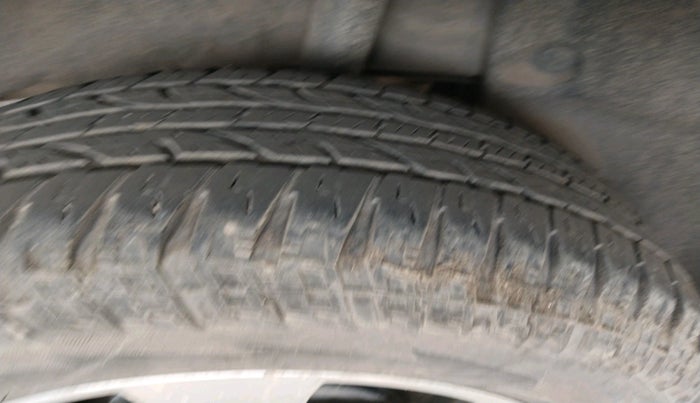 2015 Renault Duster 110 PS RXZ DIESEL PLUS, Diesel, Manual, 1,84,357 km, tyre