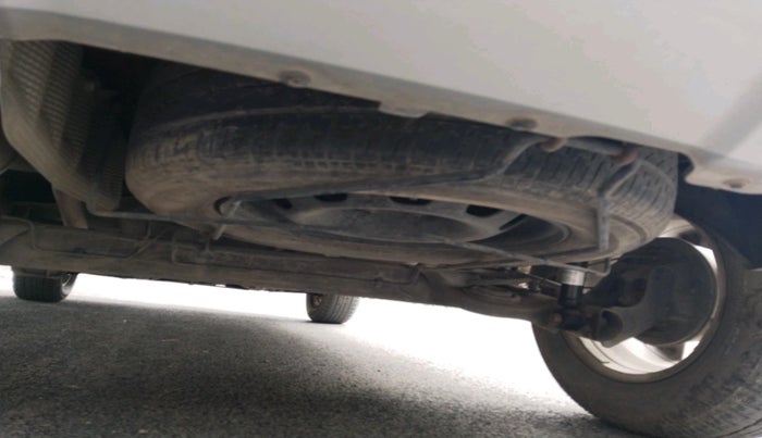 2015 Renault Duster 110 PS RXZ DIESEL PLUS, Diesel, Manual, 1,84,357 km, tyre