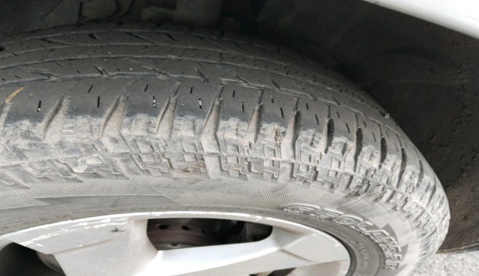 2015 Renault Duster 110 PS RXZ DIESEL PLUS, Diesel, Manual, 1,84,357 km, tyre