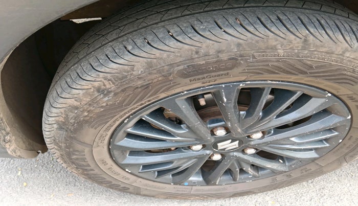 2021 Maruti XL6 ZETA MT, Petrol, Manual, 1,40,073 km, tyre