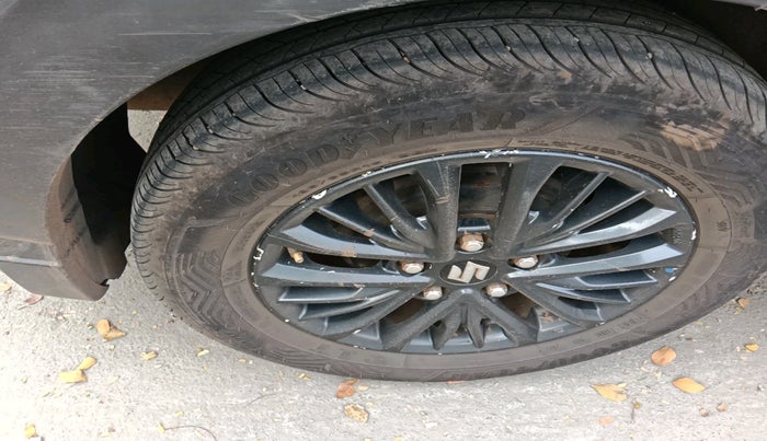 2021 Maruti XL6 ZETA MT, Petrol, Manual, 1,40,073 km, tyre