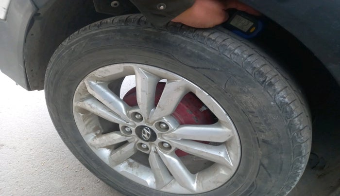 2017 Hyundai Creta SX PLUS 1.6 DIESEL, Diesel, Manual, 1,61,360 km, tyre