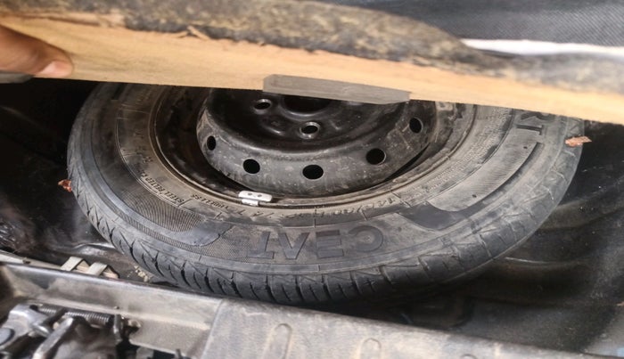 2021 Maruti Alto VXI, Petrol, Manual, 40,068 km, tyre