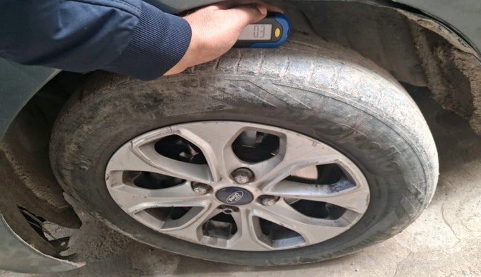 2016 Ford Figo Aspire TITANIUM 1.2 PETROL, Petrol, Manual, 1,03,062 km, tyre