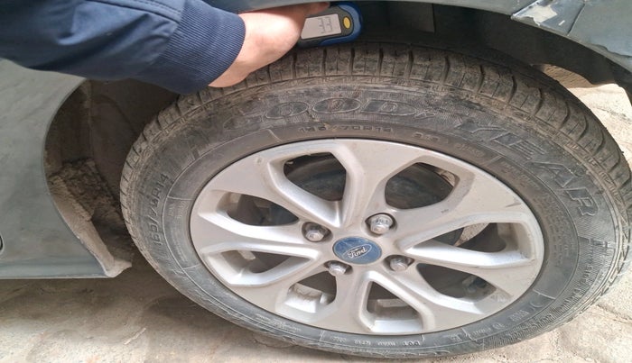 2016 Ford Figo Aspire TITANIUM 1.2 PETROL, Petrol, Manual, 1,03,062 km, tyre