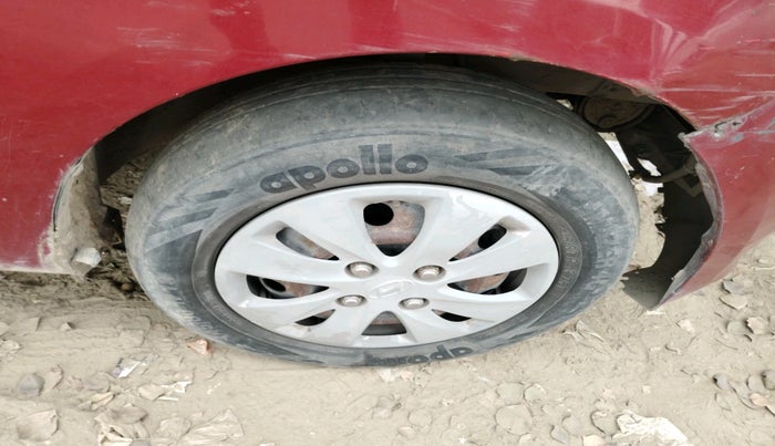 2012 Hyundai i10 MAGNA 1.2, Petrol, Manual, 1,20,304 km, tyre