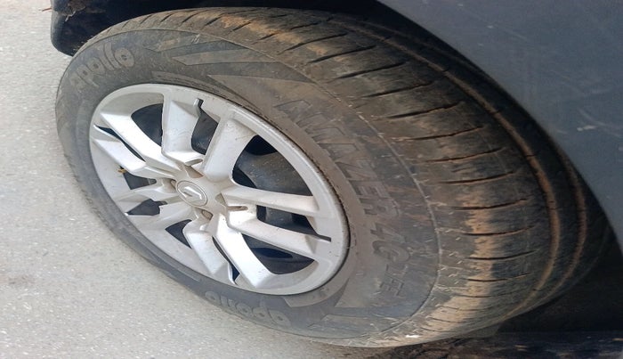 2021 Renault TRIBER RXL MT, Petrol, Manual, 1,08,426 km, tyre