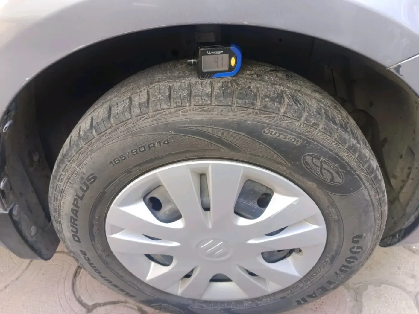 2013 Maruti Swift Dzire VXI, Petrol, Manual, 59,557 km, tyre