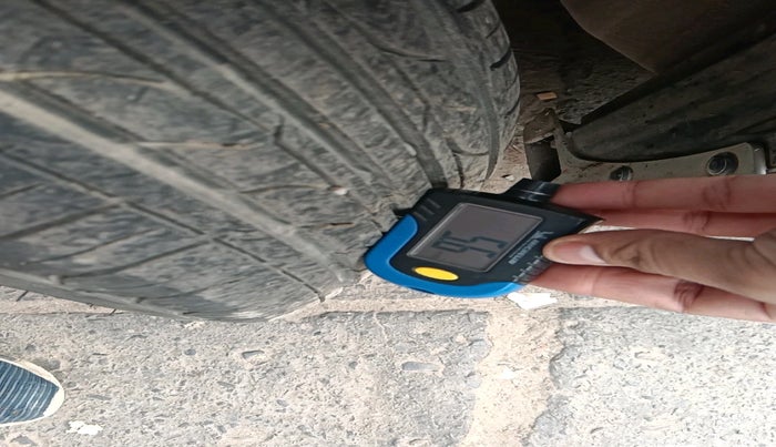 2016 Maruti Ertiga ZDI + SHVS, Diesel, Manual, 82,095 km, tyre