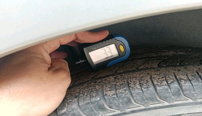 2016 Maruti Ertiga ZDI + SHVS, Diesel, Manual, 82,095 km, tyre