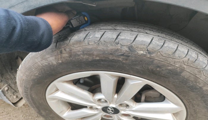 2017 Hyundai Creta SX PLUS 1.6 PETROL, Petrol, Manual, 77,495 km, tyre