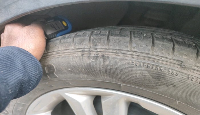 2017 Hyundai Creta SX PLUS 1.6 PETROL, Petrol, Manual, 77,495 km, tyre