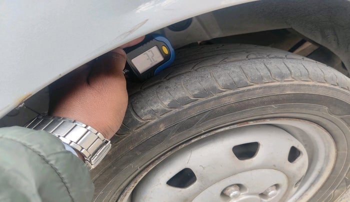 2013 Hyundai Santro Xing GL, Petrol, Manual, 1,11,593 km, tyre