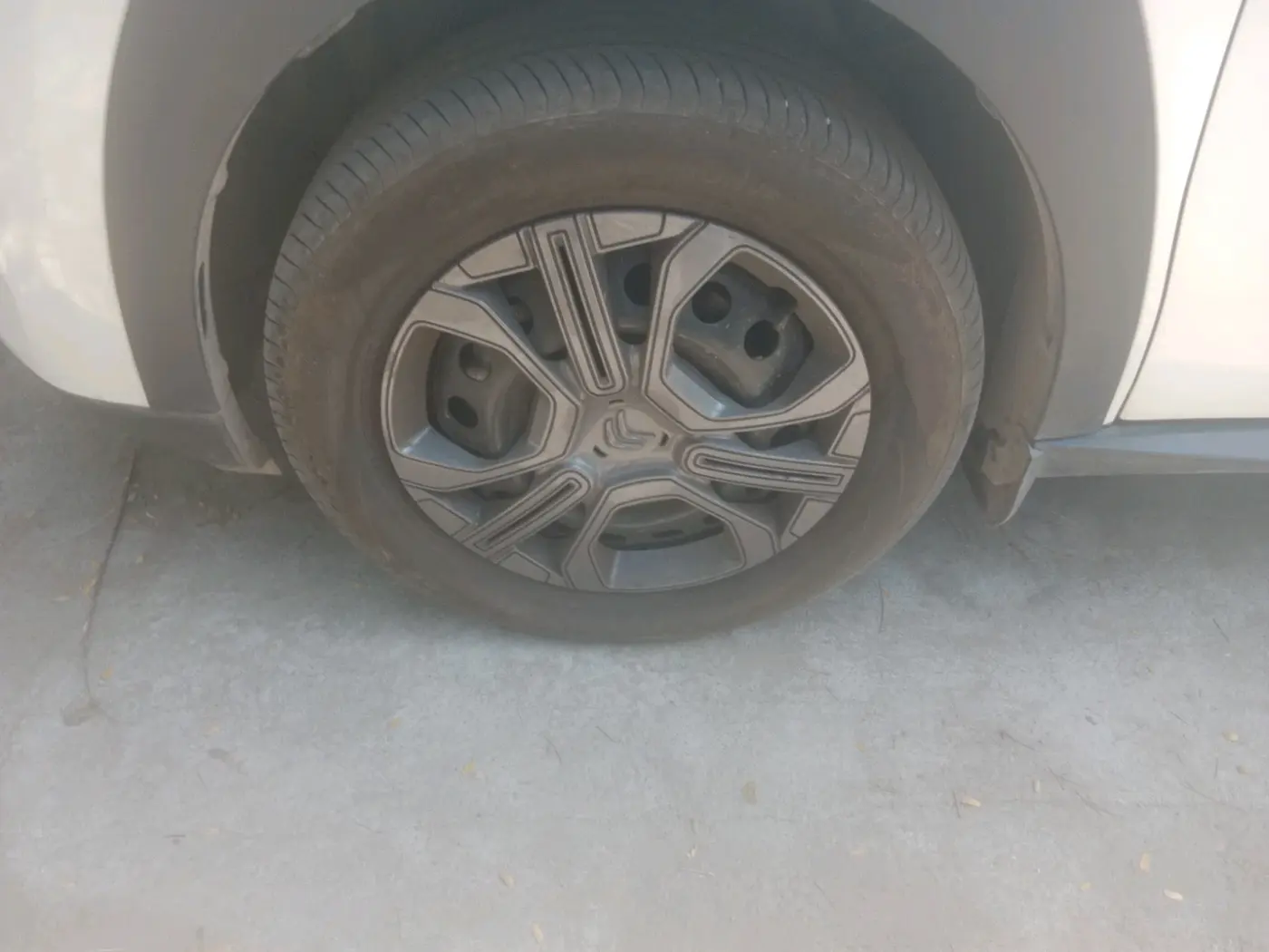 2024 CITROEN Basalt Plus 1.2 Petrol MT, Petrol, Manual, 11,000 km, tyre