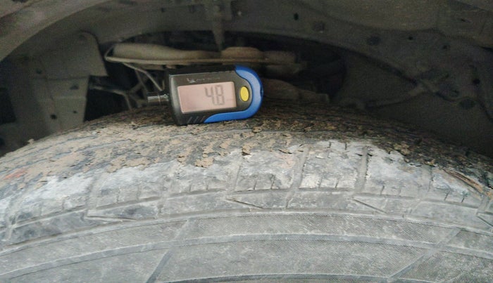 2017 Ford Endeavour TITANIUM 3.2 4X4 AT, Diesel, Automatic, 2,14,514 km, tyre