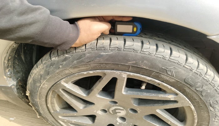 2017 Maruti Baleno ALPHA DIESEL 1.3, Diesel, Manual, 79,019 km, tyre