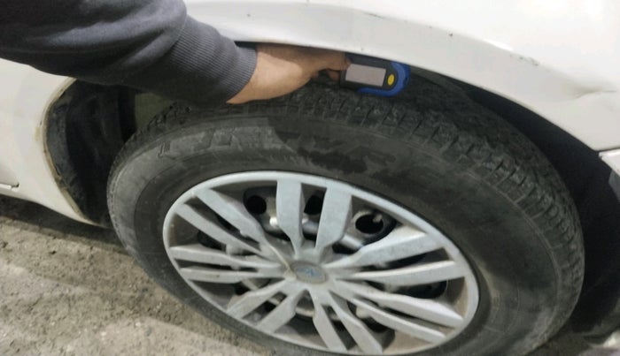 2011 Maruti Ritz LXI, Petrol, Manual, 1,22,585 km, tyre