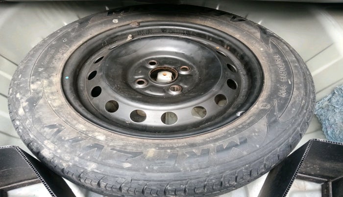 2016 Toyota Etios GD, Diesel, Manual, 96,741 km, tyre