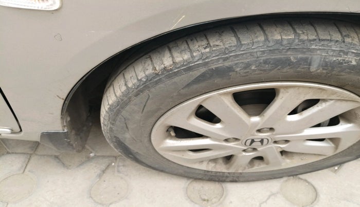 2014 Honda Mobilio 1.5L I-VTEC V, Petrol, Manual, 91,096 km, tyre