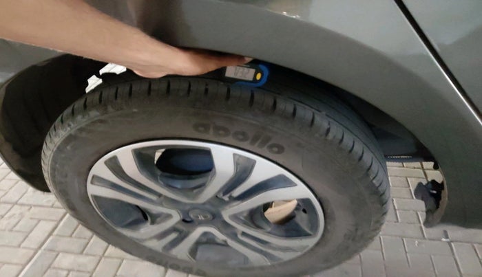 2024 Tata Tiago  XZA Plus CNG, Petrol, Automatic, 12,690 km, tyre