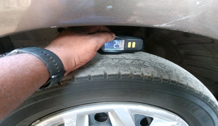 2014 Maruti Wagon R 1.0 VXI, Petrol, Manual, 75,650 km, tyre