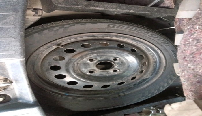 2014 Maruti Wagon R 1.0 VXI, Petrol, Manual, 75,650 km, tyre