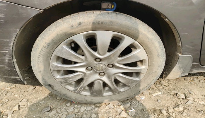 2017 Maruti Baleno ZETA CVT PETROL 1.2, Petrol, Automatic, 69,479 km, tyre