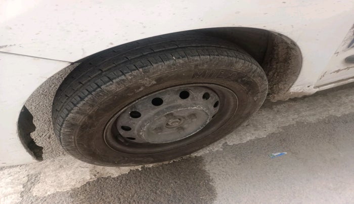 2013 Maruti Wagon R 1.0 LXI CNG, Petrol, Manual, 69,454 km, tyre