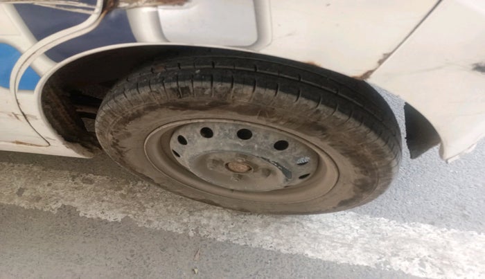 2013 Maruti Wagon R 1.0 LXI CNG, Petrol, Manual, 69,454 km, tyre