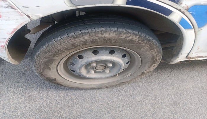 2013 Maruti Wagon R 1.0 LXI CNG, Petrol, Manual, 69,454 km, tyre