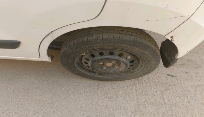 2017 Maruti Wagon R 1.0 VXI AMT, Petrol, Automatic, 61,437 km, tyre