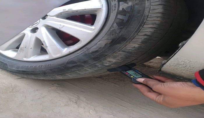 2016 Maruti Swift Dzire ZXI, Petrol, Manual, 90,884 km, tyre