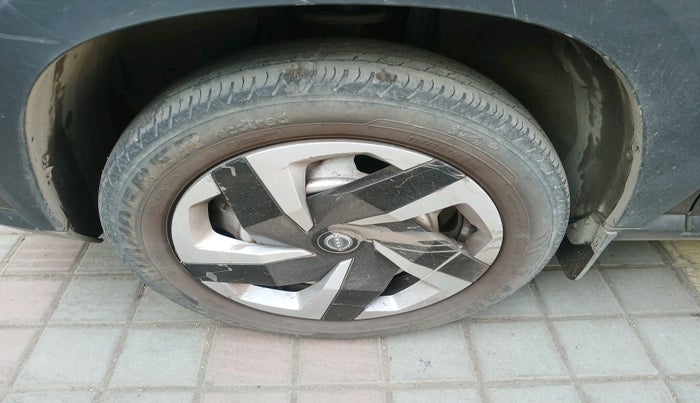 2023 Nissan MAGNITE XE, Petrol, Manual, 19,342 km, tyre