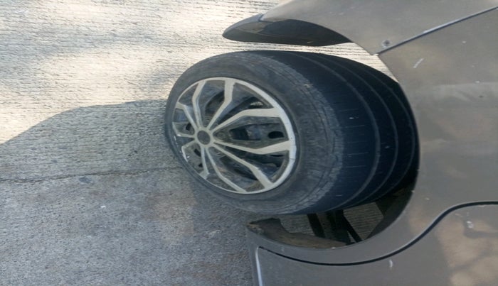 2013 Maruti Wagon R 1.0 VXI, Petrol, Manual, 82,897 km, tyre