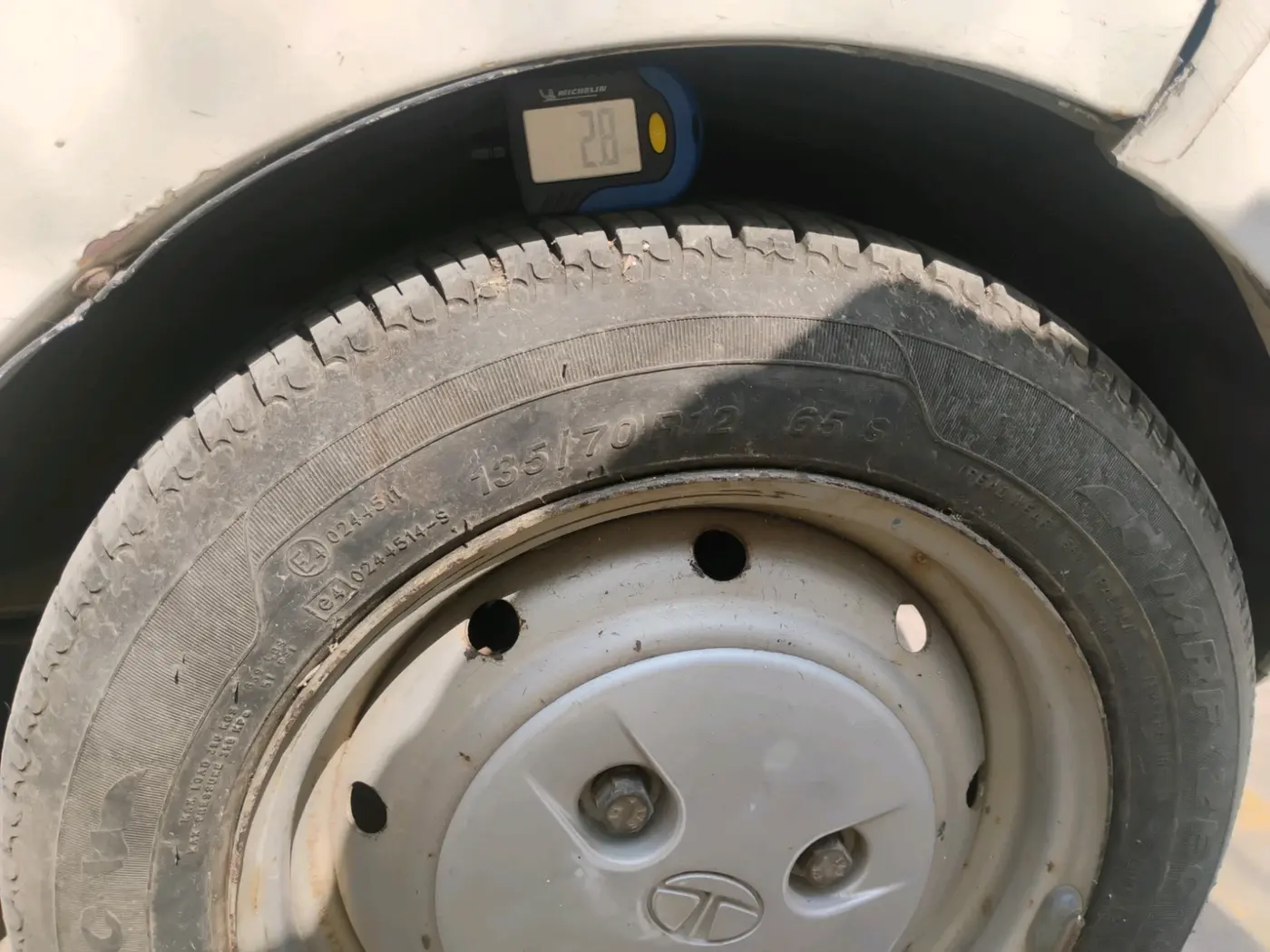 2014 Tata Nano EMAX XM CNG, CNG, Manual, 83,291 km, tyre