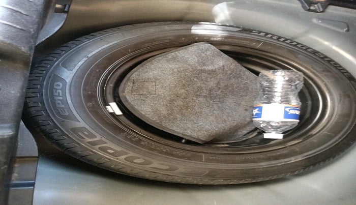 2021 Hyundai NEW I20 SPORTZ 1.2 AT, Petrol, Automatic, 43,998 km, tyre