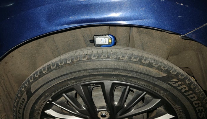 2019 Maruti Ertiga ZXI+ SHVS, Petrol, Manual, 71,984 km, tyre