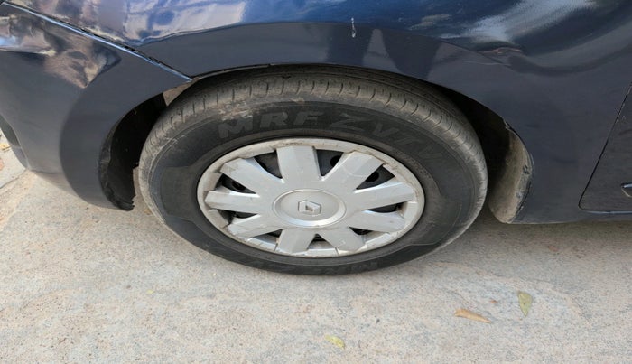 2020 Maruti Swift VXI AMT, Petrol, Automatic, 85,364 km, tyre