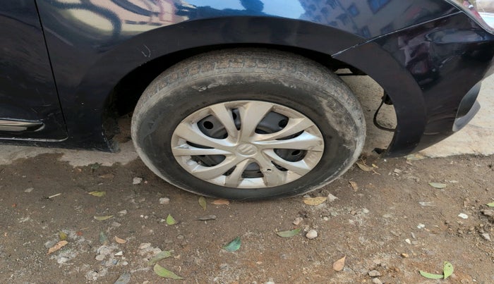 2020 Maruti Swift VXI AMT, Petrol, Automatic, 85,364 km, tyre