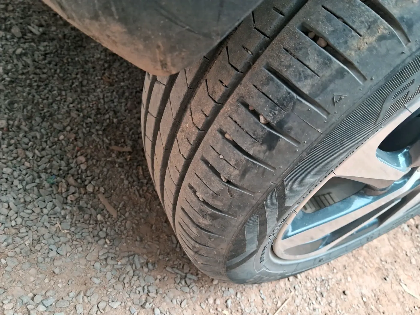 2023 Toyota Glanza V, Petrol, Manual, 18,482 km, tyre