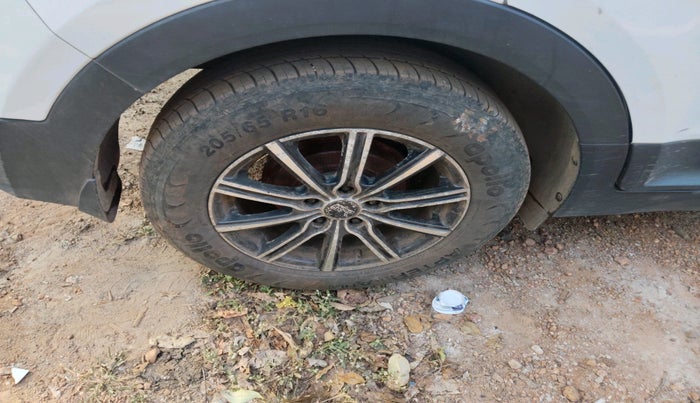 2016 Hyundai Creta S 1.6 PETROL, Petrol, Manual, 95,849 km, tyre