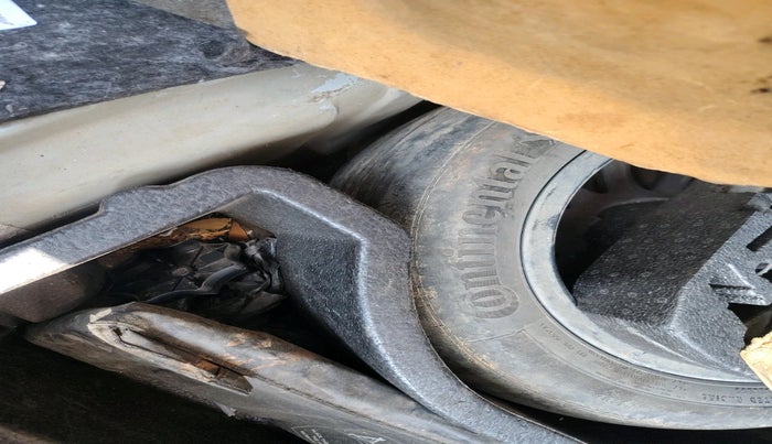 2015 Skoda Rapid 1.5 TDI CR ELEGANCE, Diesel, Manual, 1,85,788 km, tyre