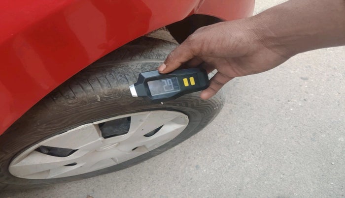 2012 Maruti A Star VXI, Petrol, Manual, 75,000 km, tyre