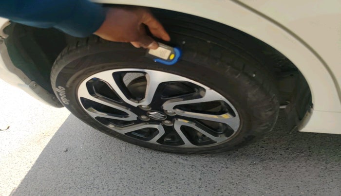 2022 Maruti Baleno ALPHA 1.2 AGS, Petrol, Automatic, 27,691 km, tyre