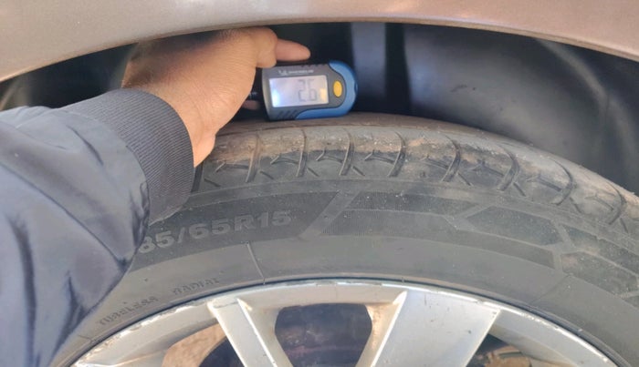 2017 Volkswagen Ameo HIGHLINE1.5L, Diesel, Manual, 1,57,788 km, tyre