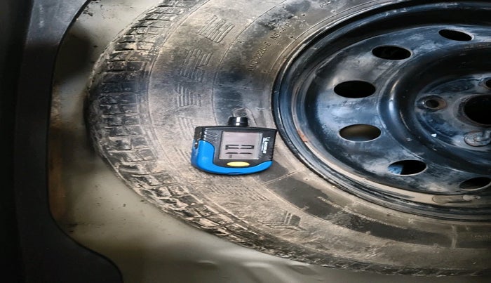 2013 Maruti Swift Dzire VXI, Petrol, Manual, 48,183 km, tyre