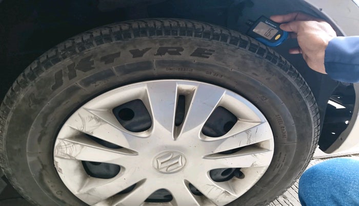 2013 Maruti Swift Dzire VXI, Petrol, Manual, 48,183 km, tyre