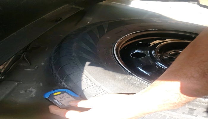 2011 Maruti Swift Dzire ZDI, Diesel, Manual, 1,63,432 km, tyre