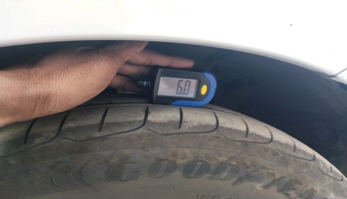 2017 Maruti Ertiga VXI CNG, Petrol, Manual, 67,772 km, tyre