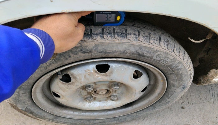 2012 Maruti Alto K10 LXI, Petrol, Manual, 50,016 km, tyre